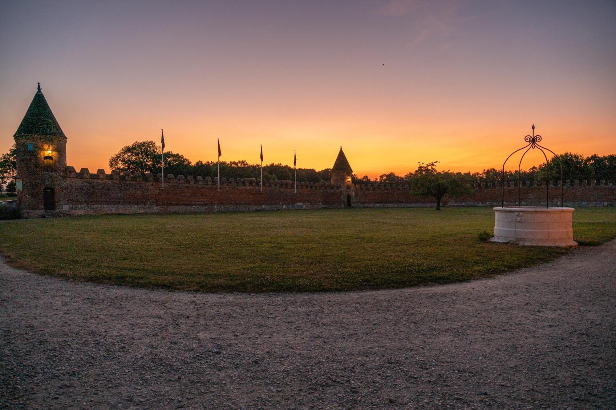 Chateau De Tilly Boissey-le-Chatel Bagian luar foto