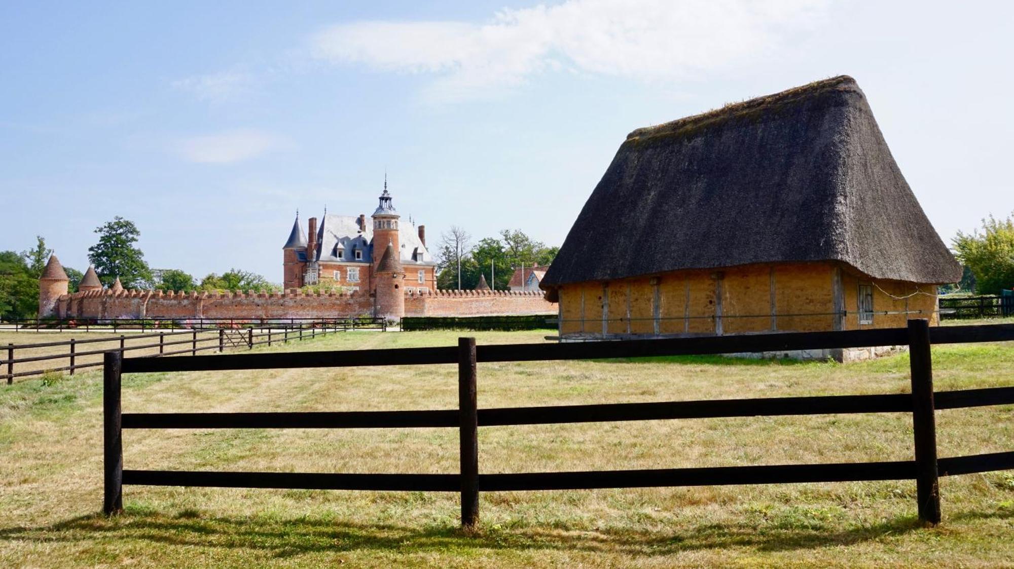 Chateau De Tilly Boissey-le-Chatel Bagian luar foto